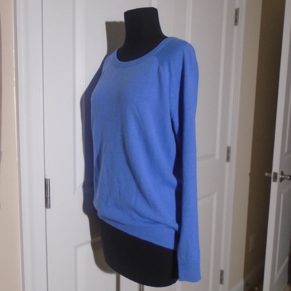 FOREVER 21 Open Back Pullover Sweater S - Picture 3 of 6